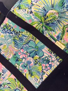 EUC Lilly Pulitzer Mercato Lilly’s House Canvas Tote